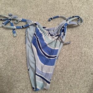 💙Hollister thong bikini bottoms